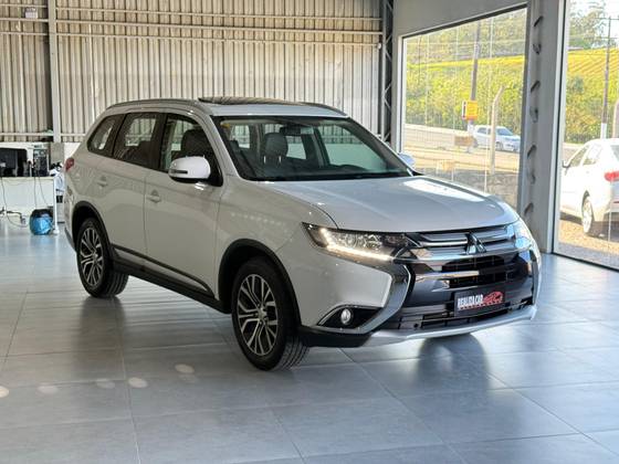 MITSUBISHI OUTLANDER 2.0 16V GASOLINA 4P AUTOMÁTICO MITSUBISHI OUTLANDER 2.0 16V GASOLINA 4P AUTOMÁTICO